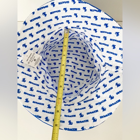 BNWT Reversible Bucket Hat, Sirius XM, Blue and White - Picture 5 of 8